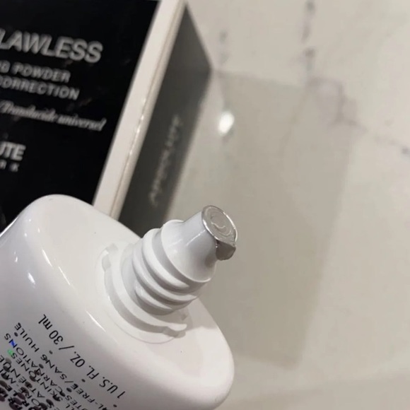 Makeup/Beauty Bundle - Picture 3 of 4